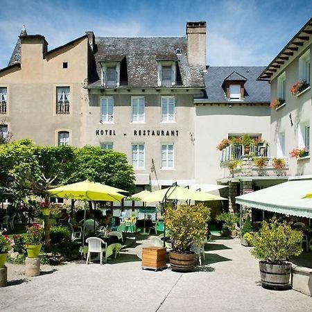 Hotel Le Lion D'Or แซงต์-เชอนีส-ดอลต์ ภายนอก รูปภาพ